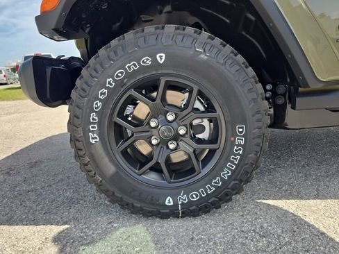 New 2026 Jeep Gladiator Sport AWD/4WD image 28