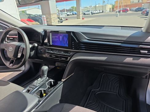 Used 2025 Toyota Camry LE FWD image 17