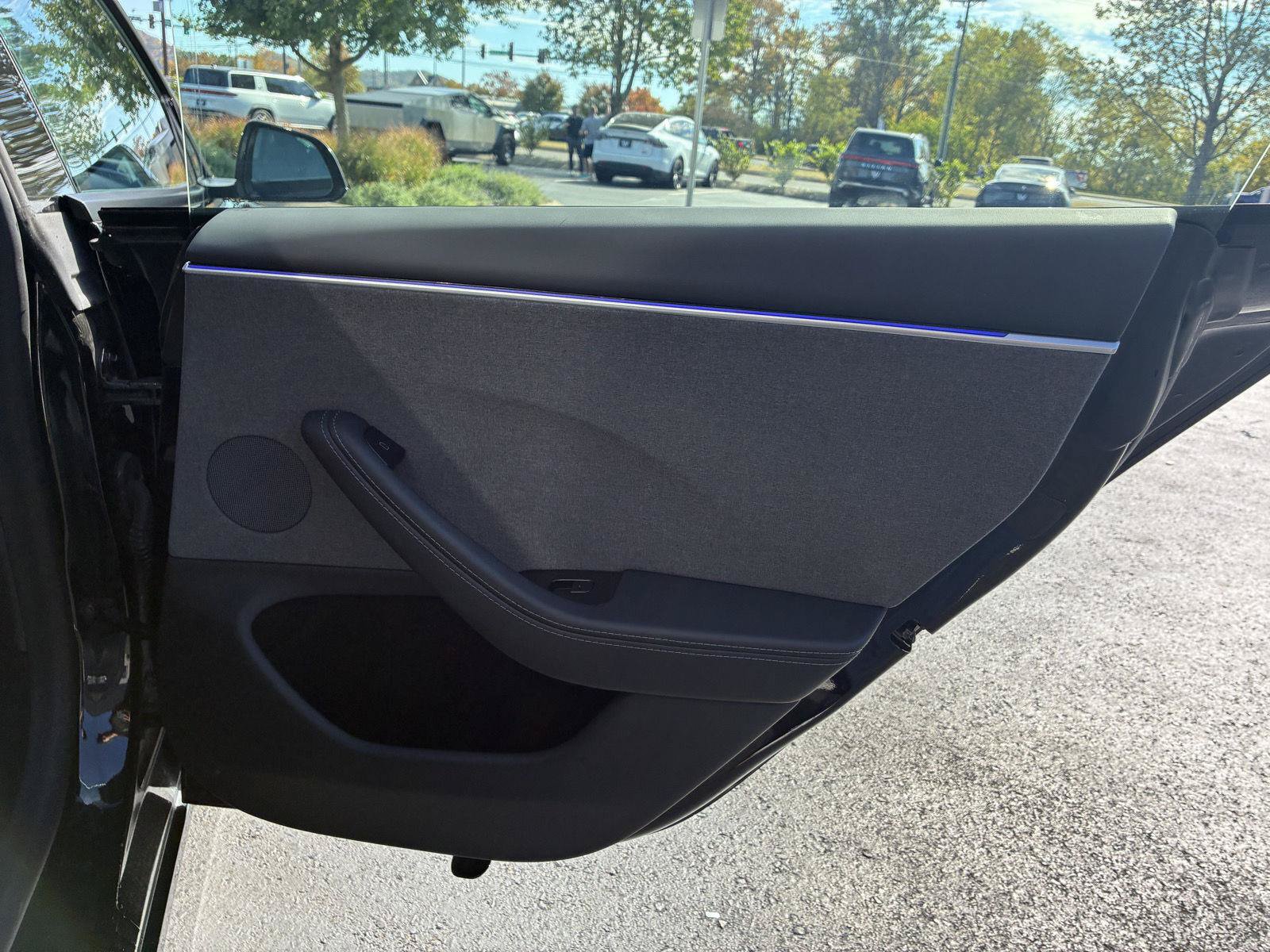 Used 2025 Tesla Model 3 Long Range RWD image 9