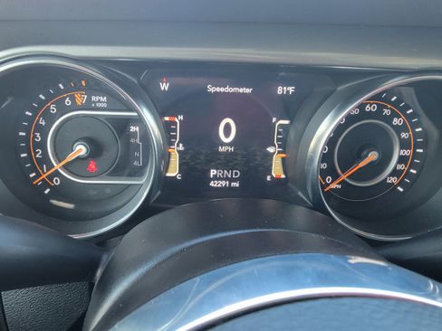 Used 2023 Jeep Gladiator Overland image 19