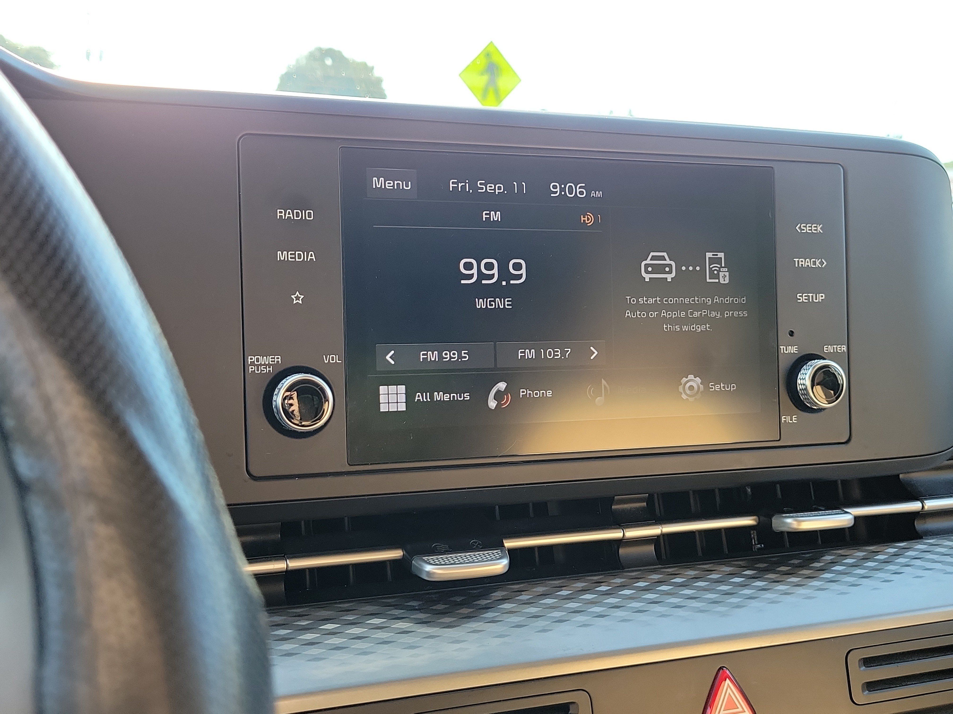 Used 2022 Kia Carnival LX FWD image 31