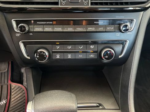 Used 2018 Kia Optima LX w/ 17" Alloy Wheels Package FWD image 48