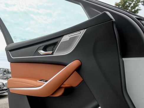 New 2026 Jaguar F-PACE R-Dynamic S image 11