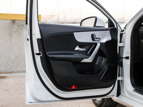 Used 2019 Mercedes-Benz A 220 4MATIC image 40