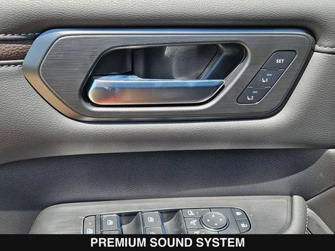 New 2026 Nissan Armada SL w/ Captain's Chari Seat Package AWD/4WD image 15