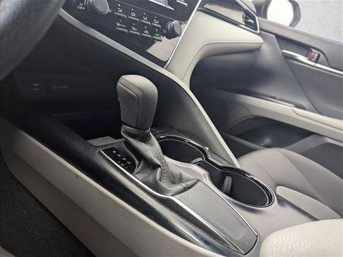 Used 2018 Toyota Camry LE w/ Convenience Package image 10