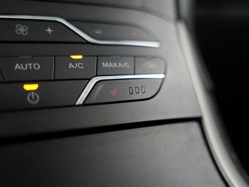 Used 2020 Ford Edge SEL w/ Convenience Package image 26