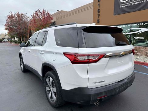 Used 2019 Chevrolet Traverse LT w/ LT Premium Package FWD image 10
