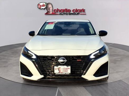 Used 2024 Nissan Altima 2.5 SR image 8