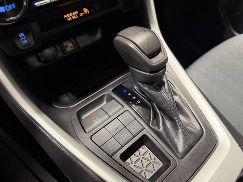 Used 2019 Toyota RAV4 XLE image 34