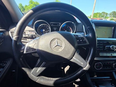 Used 2015 Mercedes-Benz GL 450 4MATIC image 10
