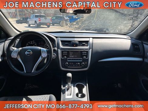 Used 2017 Nissan Altima 2.5 SV image 10