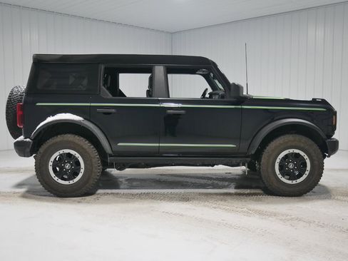 Certified 2023 Ford Bronco Black Diamond w/ Sasquatch Package image 4