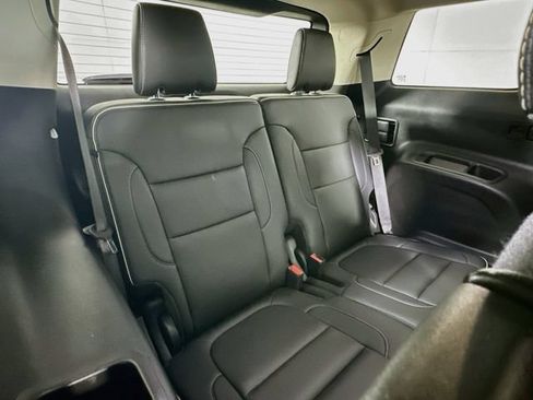 Used 2023 GMC Acadia Denali w/ Denali Technology Package AWD/4WD image 35