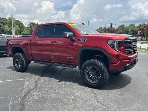 Used 2025 GMC Sierra 1500 AT4 w/ AT4 Premium Package AWD/4WD image 2