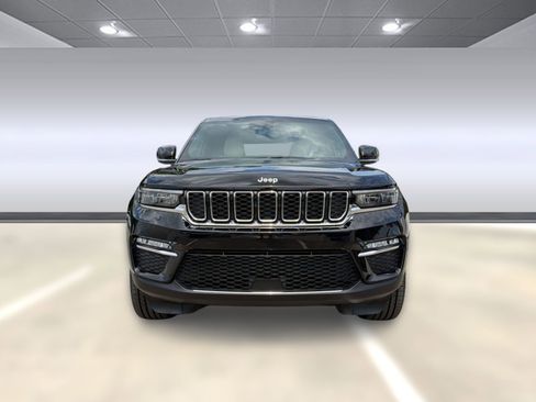 Used 2024 Jeep Grand Cherokee Limited AWD/4WD image 5