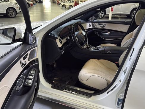 Used 2015 Mercedes-Benz S 63 AMG 4MATIC Sedan image 12