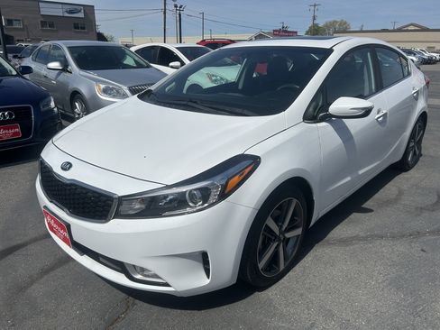 Used 2018 Kia Forte EX w/ EX Premium Plus Package image 2