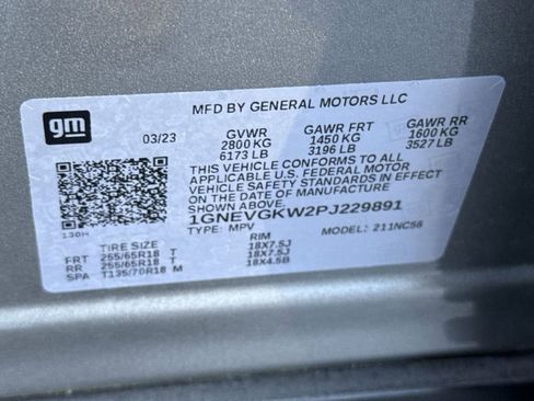 Used 2023 Chevrolet Traverse LT image 27