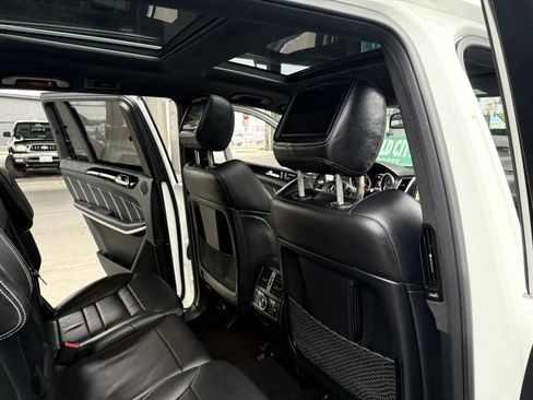 Used 2016 Mercedes-Benz GL 63 AMG 4MATIC image 24