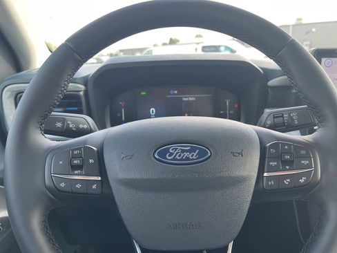 New 2025 Ford Maverick XLT w/ XLT Luxury Package image 13