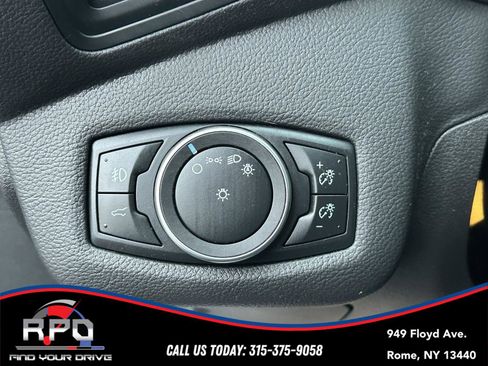 Used 2019 Ford Escape SE image 29