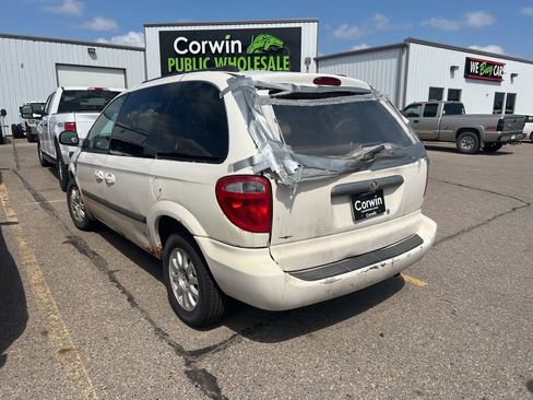 Used 2006 Chrysler Town & Country w/ Popular Equipment Group I image 24