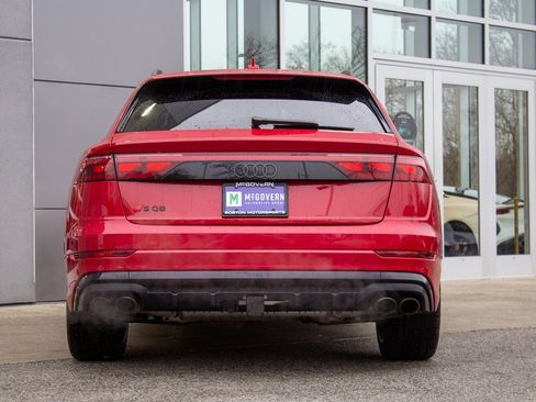 Used 2025 Audi SQ8 Prestige w/ Prestige Package image 9