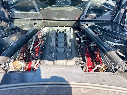 Used 2020 Chevrolet Corvette Stingray Coupe w/ Z51 Performance Package RWD image 29