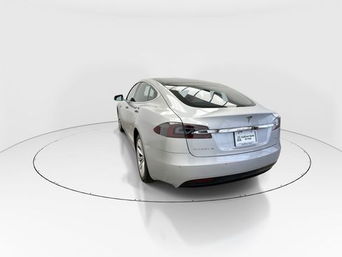 Used 2016 Tesla Model S P90D image 6