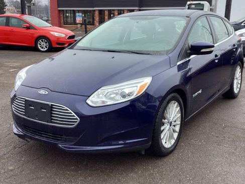 Used 2017 Ford Focus Electric Hatchback FWD image 24