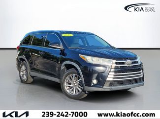 Used 2019 Toyota Highlander XLE FWD video 1