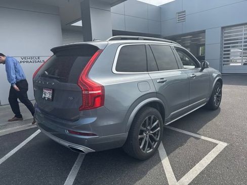 Used 2019 Volvo XC90 T6 Momentum AWD/4WD image 3