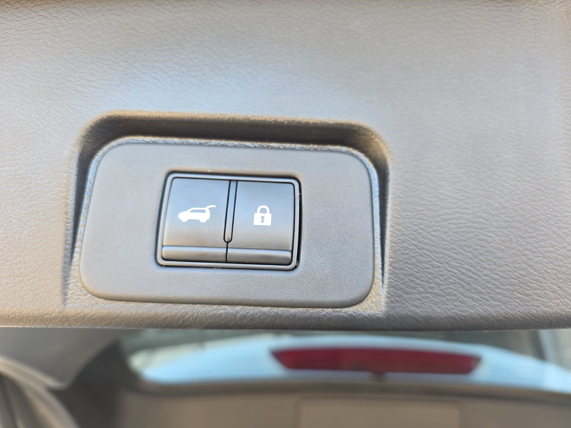 Used 2023 Nissan Rogue SV w/ SV Premium B Package FWD image 13