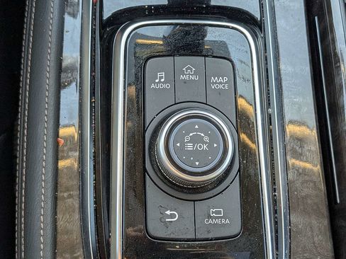 Used 2022 Nissan Armada Platinum w/ Captain's Chairs Package RWD image 29