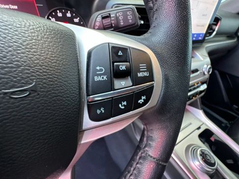 Used 2023 Ford Explorer XLT w/ Equipment Group 202A RWD image 20