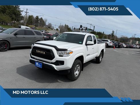 Used 2017 Toyota Tacoma SR w/ SR Convenience Package AWD/4WD image 1