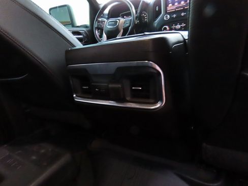 Used 2022 GMC Sierra 2500 Denali w/ Denali Ultimate Package image 16
