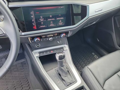 Used 2021 Audi Q3 2.0T Premium image 23