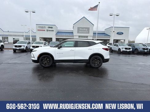 Used 2023 Chevrolet Blazer LT w/ Convenience Package AWD/4WD image 3
