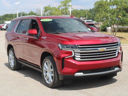 Used 2021 Chevrolet Tahoe High Country w/ Premium Package image 27