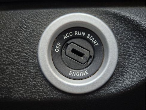 Used 2024 RAM 1500 Classic SLT AWD/4WD image 21