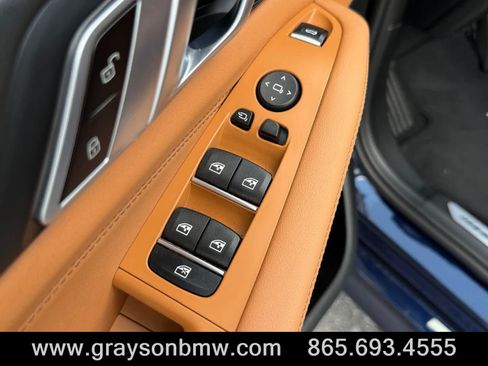 Used 2025 BMW X5 xDrive40i w/ M Sport Package AWD/4WD image 16