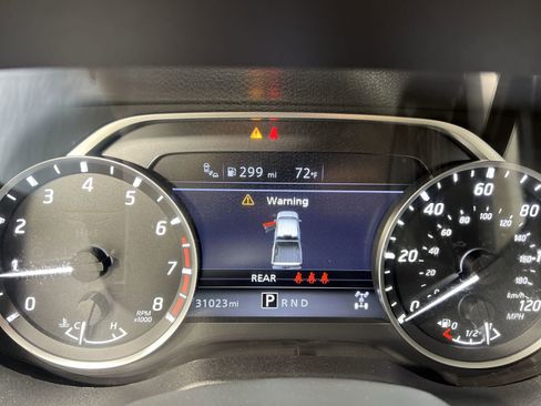 Used 2023 Nissan Titan SV w/ SV Convenience Package AWD/4WD image 15
