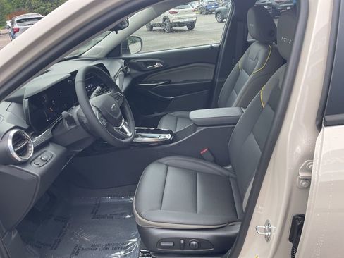 New 2026 Chevrolet Trax ACTIV FWD image 4