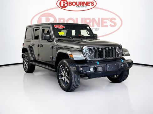 Used 2024 Jeep Wrangler Unlimited w/ Convenience Group AWD/4WD image 1