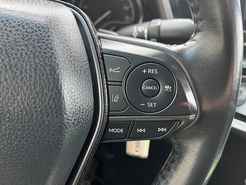 Used 2021 Toyota Camry SE image 26