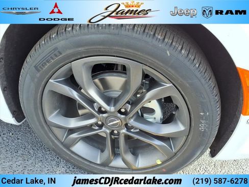 New 2026 Chrysler Pacifica Select FWD image 5