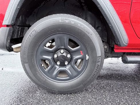 Used 2018 Jeep Wrangler Sport image 25