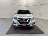 Used 2019 Nissan Rogue SV image 2